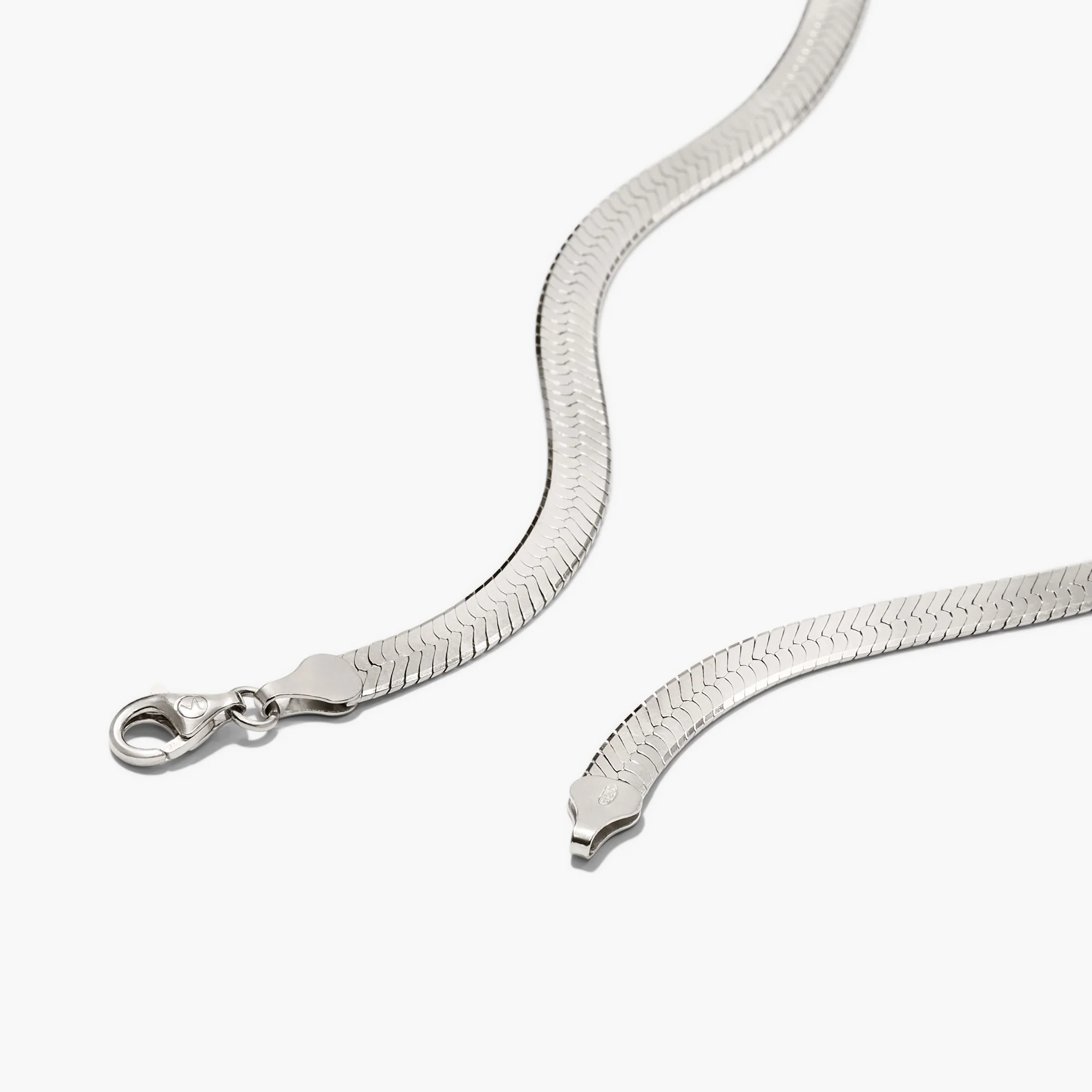 Bold Herringbone Chain Necklace - Image 12