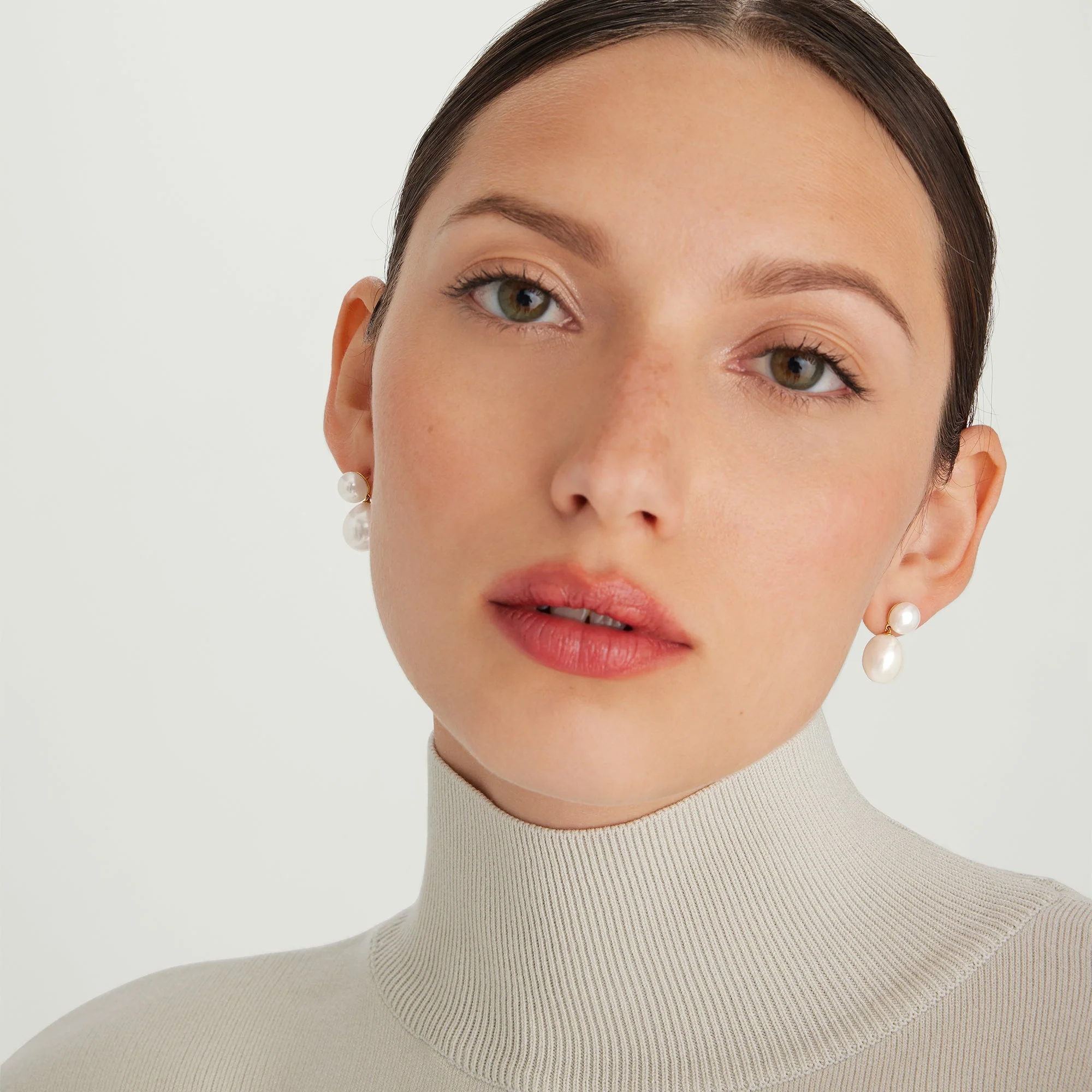 Bold Pearl Drop Earrings - Image 5