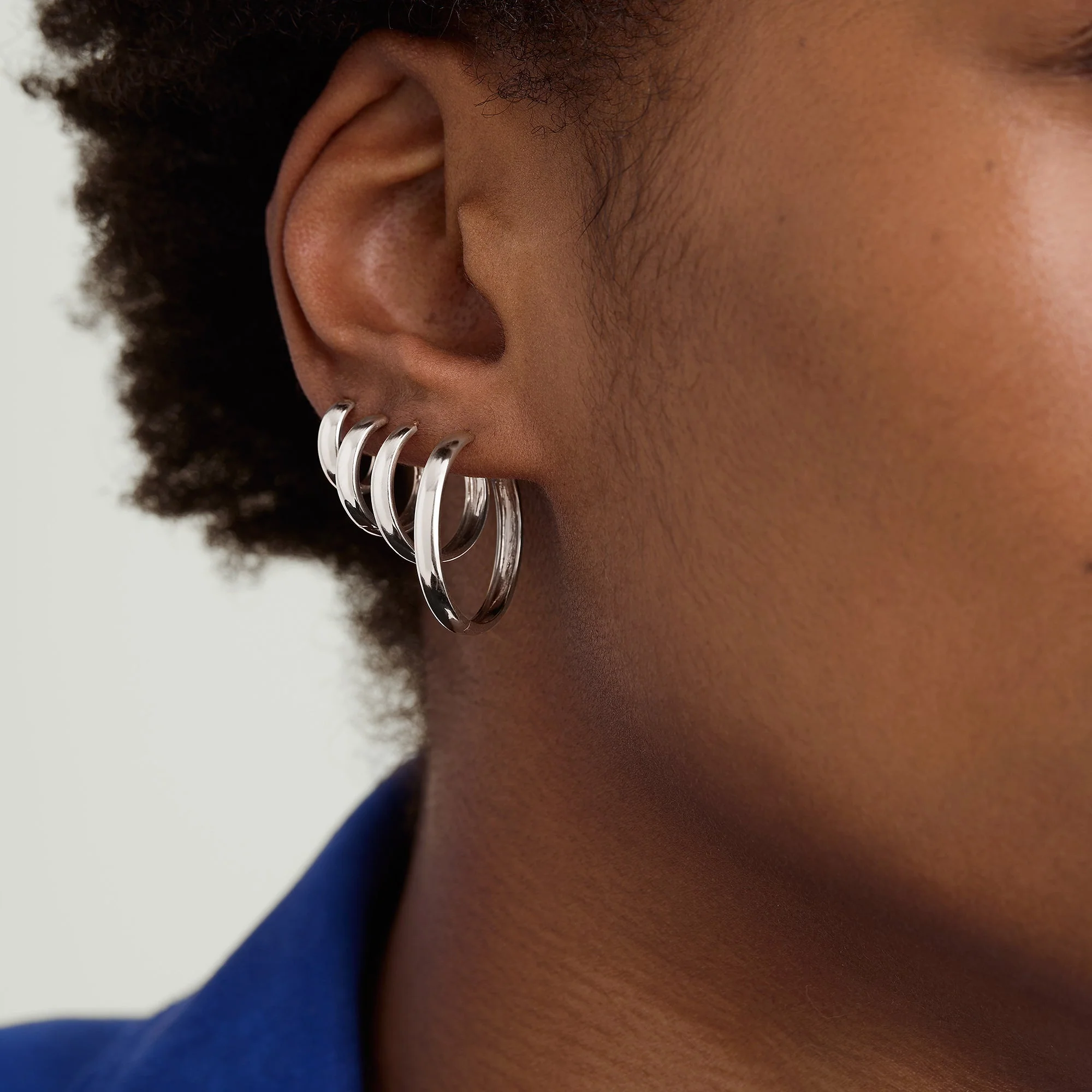 Bold Small Hoops - Image 13
