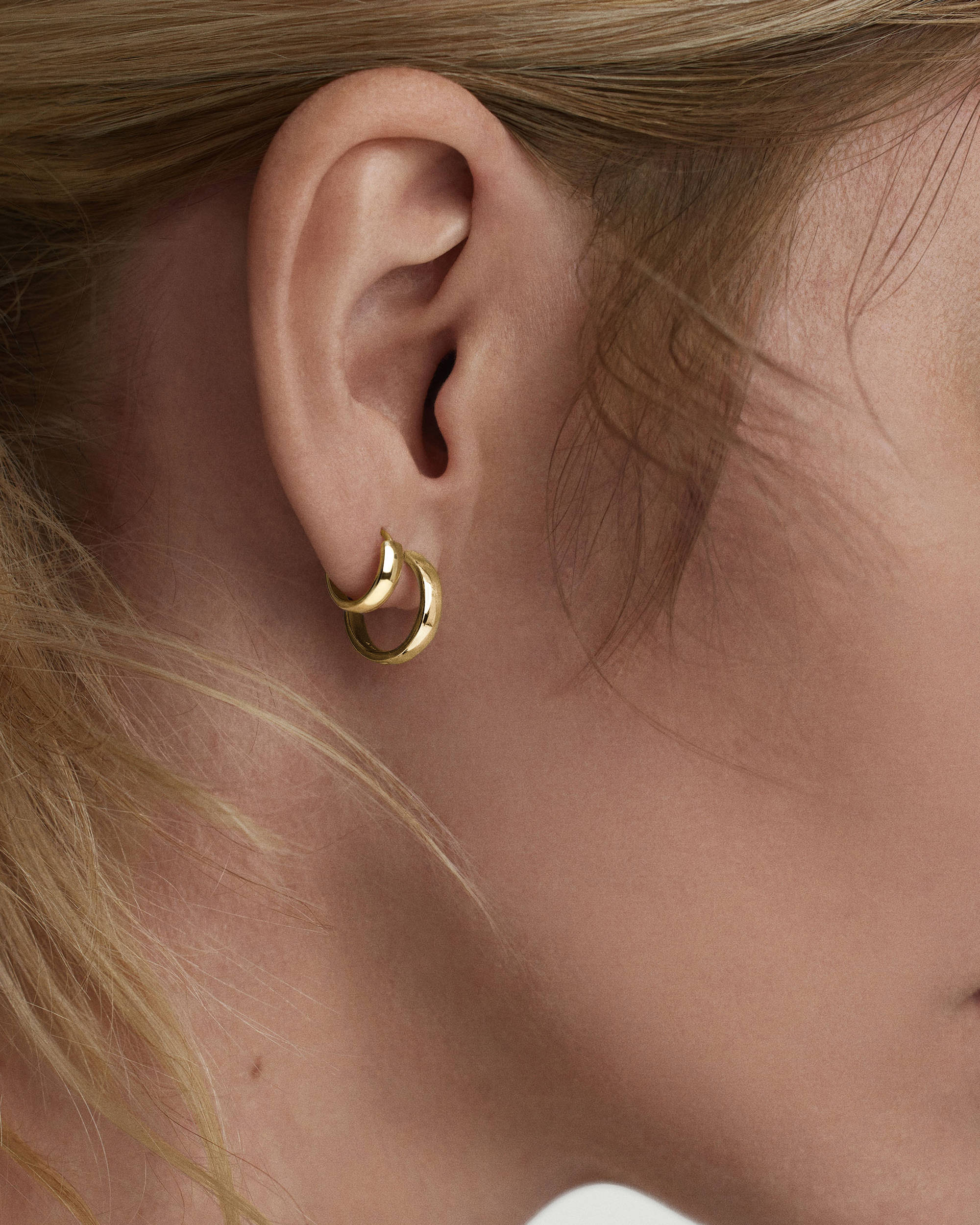 Bold Small Hoops - Image 26