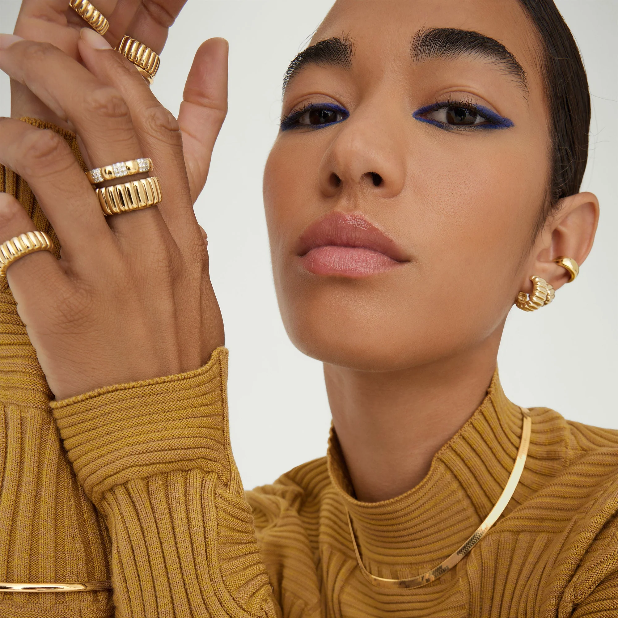 Charlotte Bold Ring - Image 3
