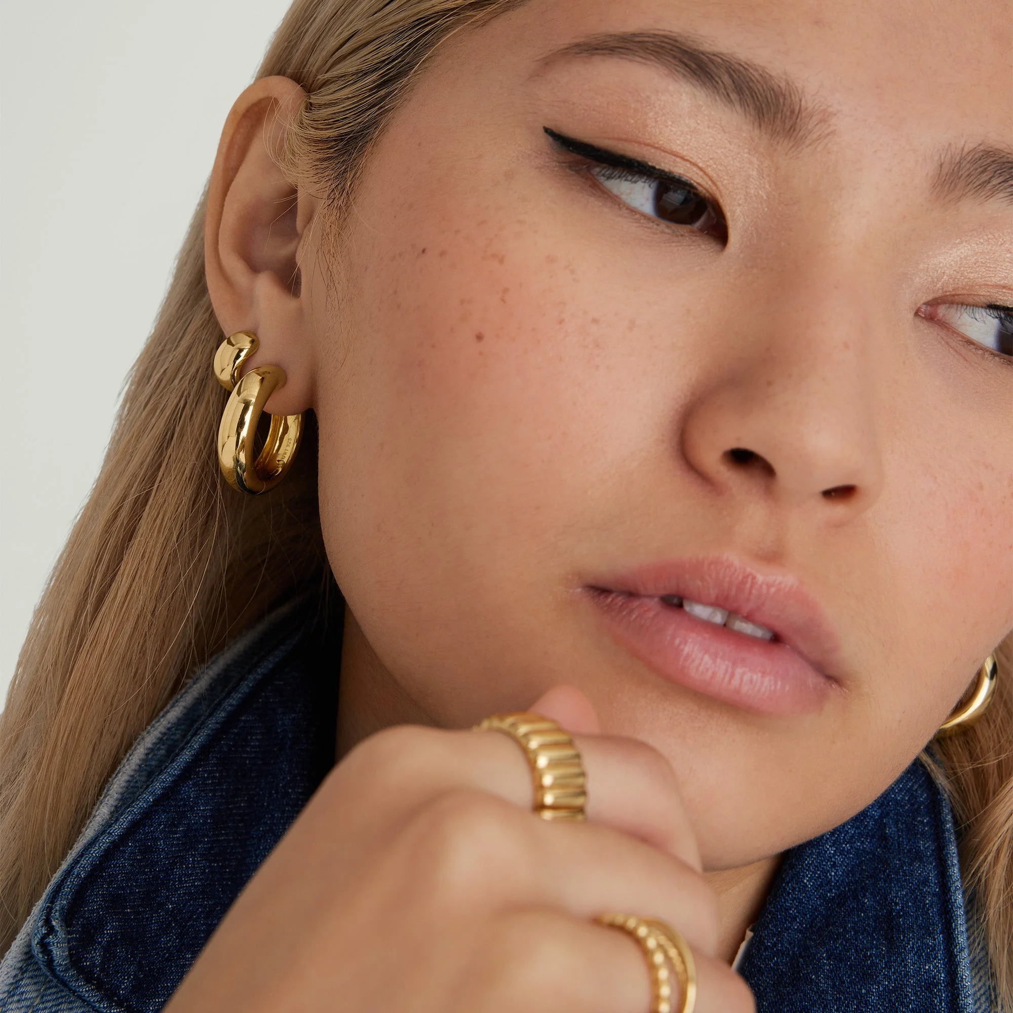 Chunky Large Hoops - Image 3
