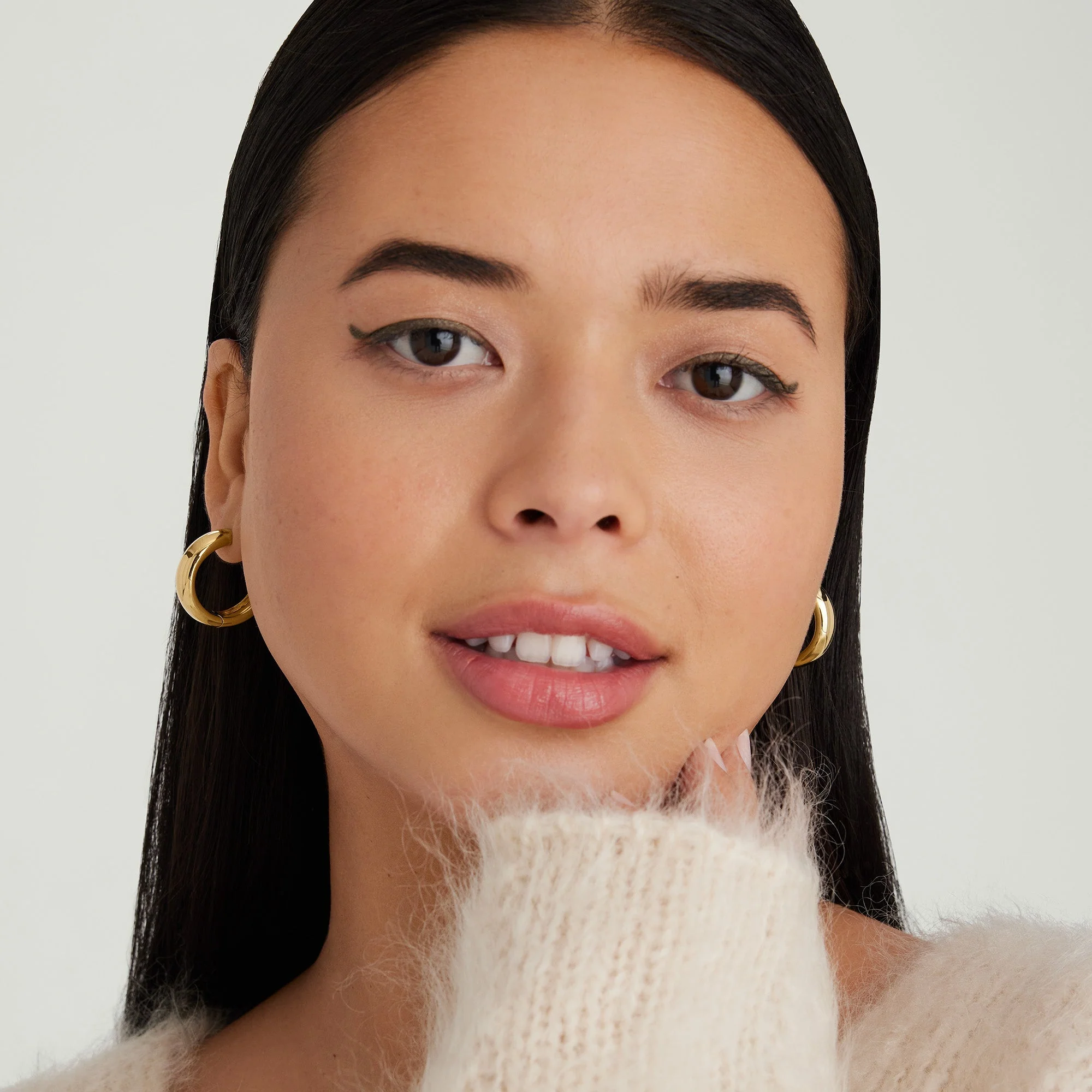 Chunky Large Hoops - Image 4