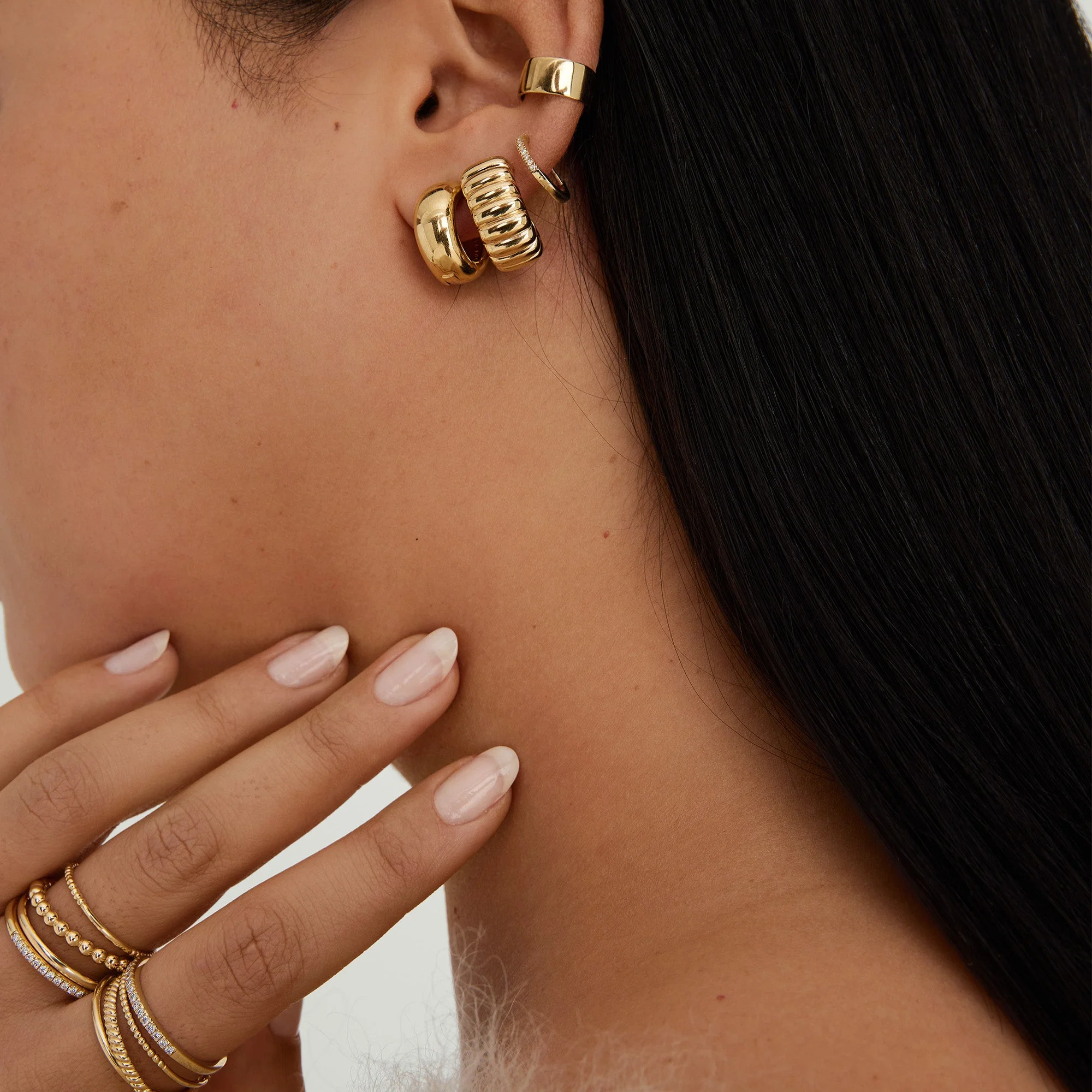 Chunky Medium Hoops - Image 3