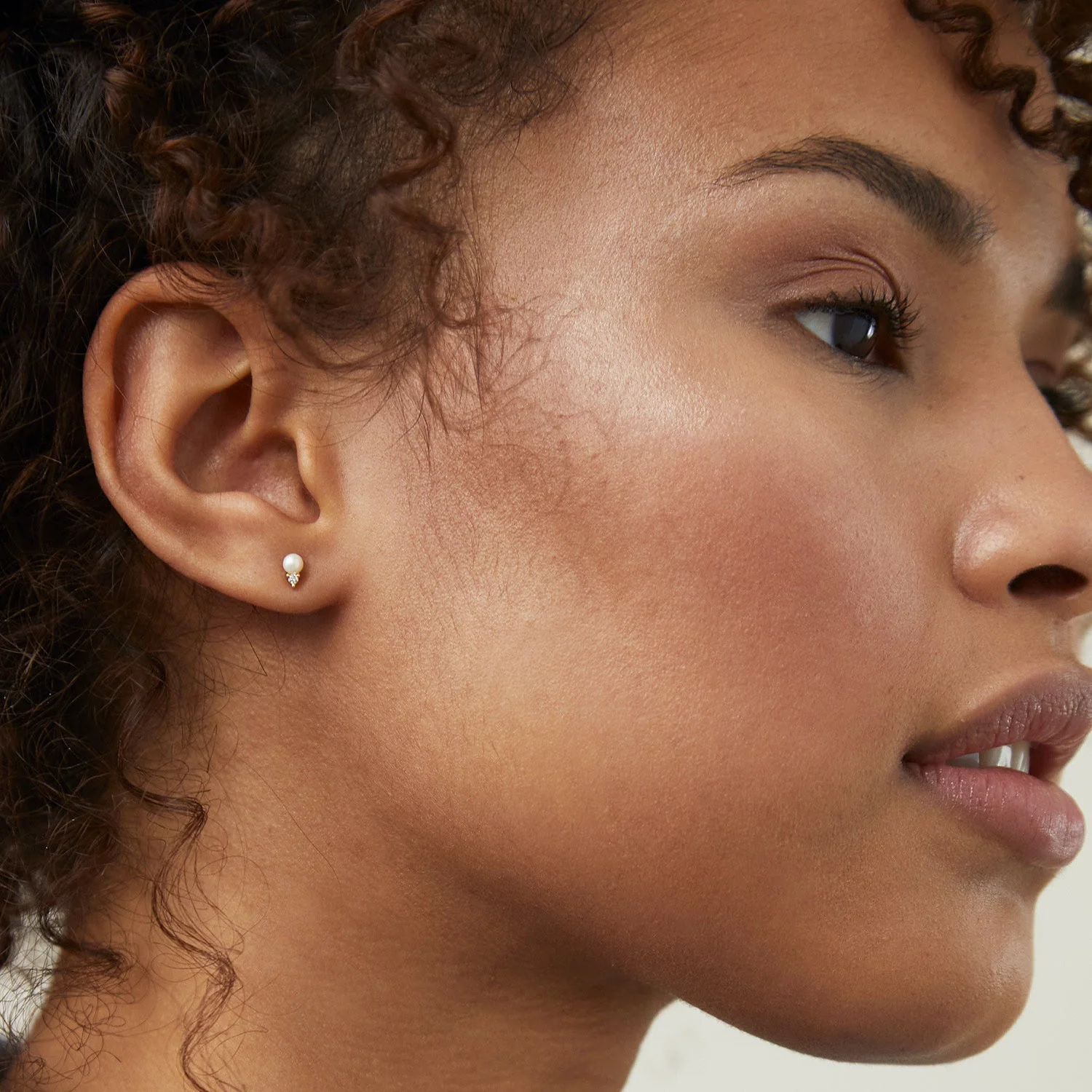 Diamond Pearl Studs - Image 5