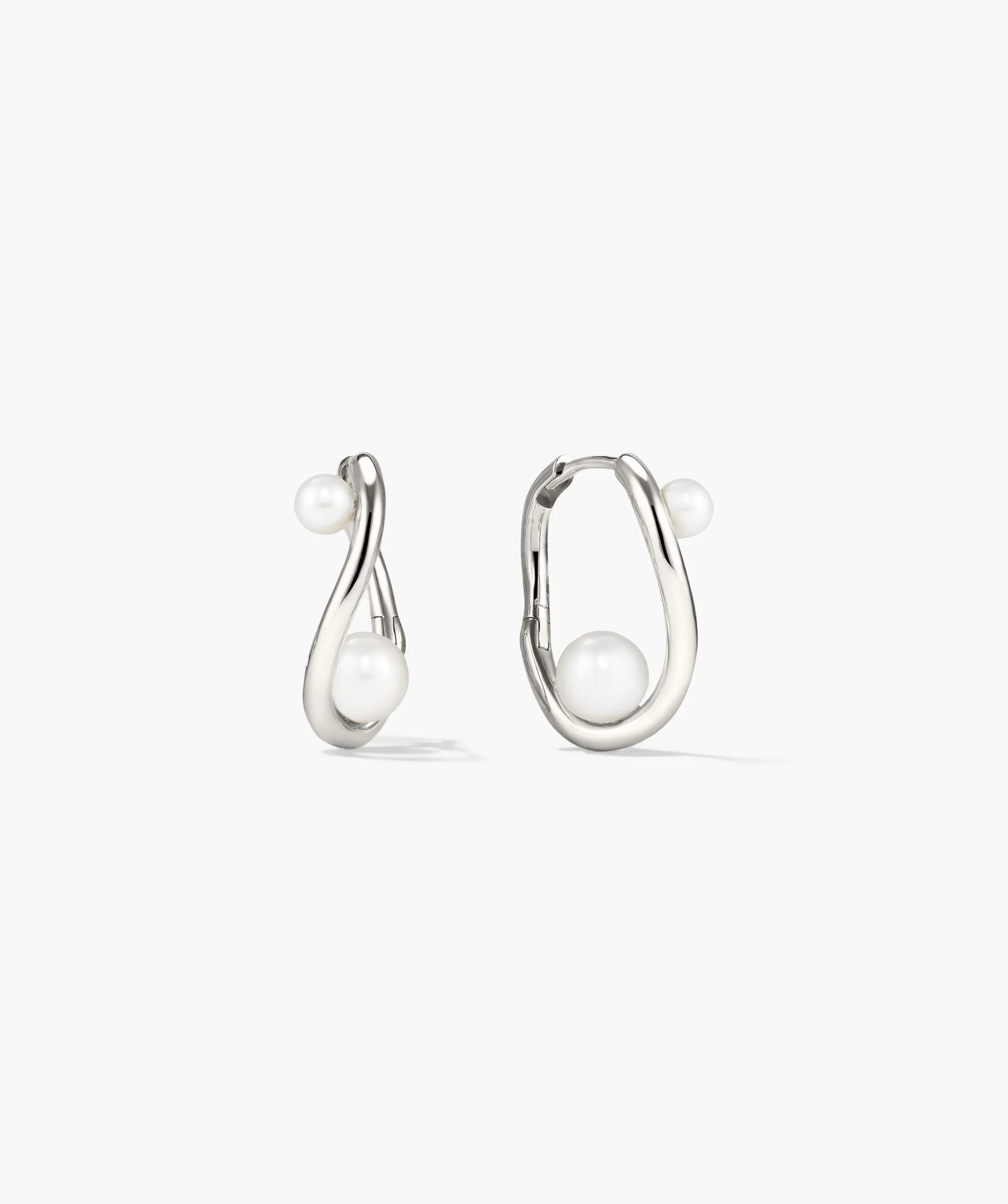 Dôme Figure Pearl Hoops - Image 3
