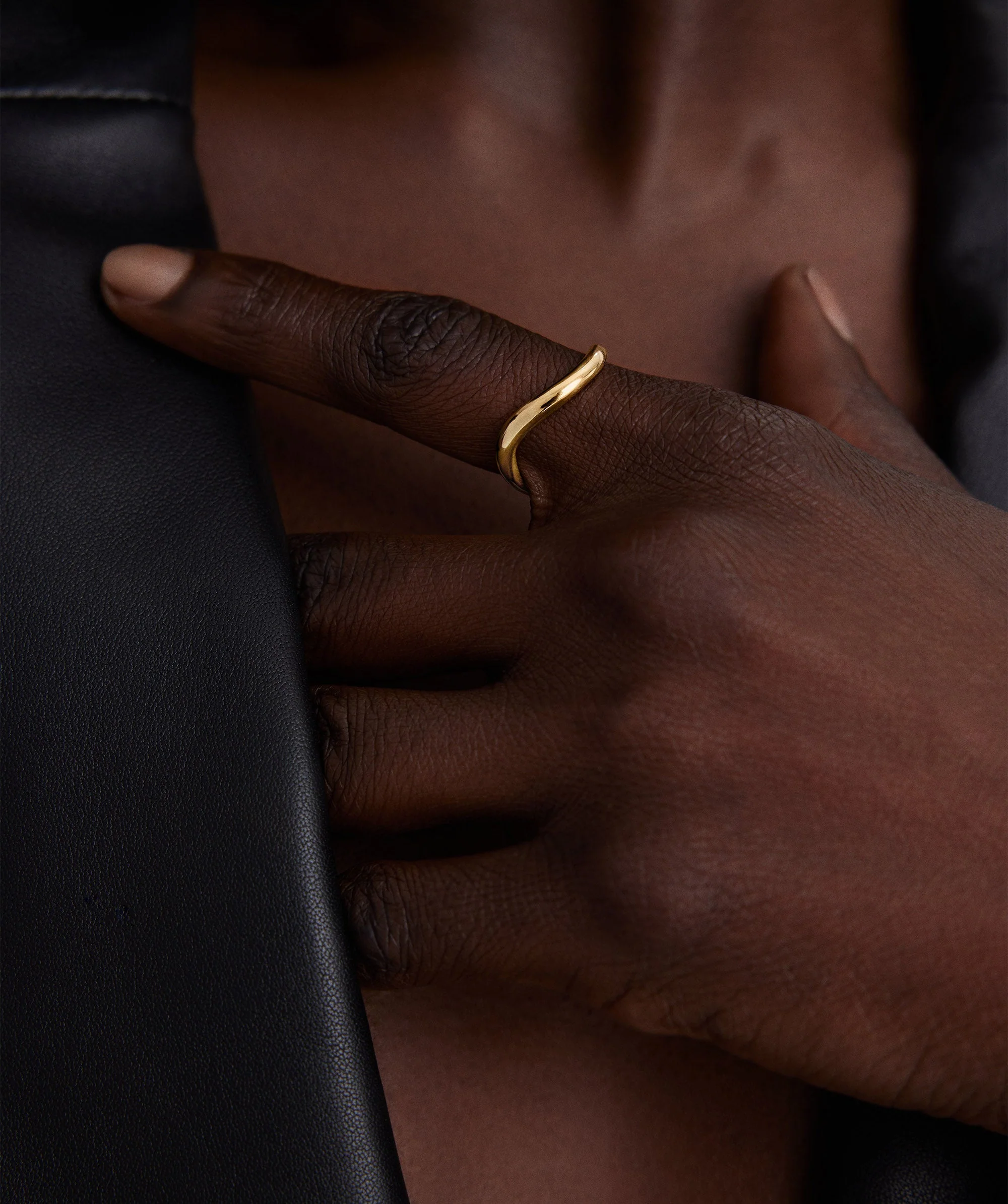 Dôme Figure Slim Ring - Image 2