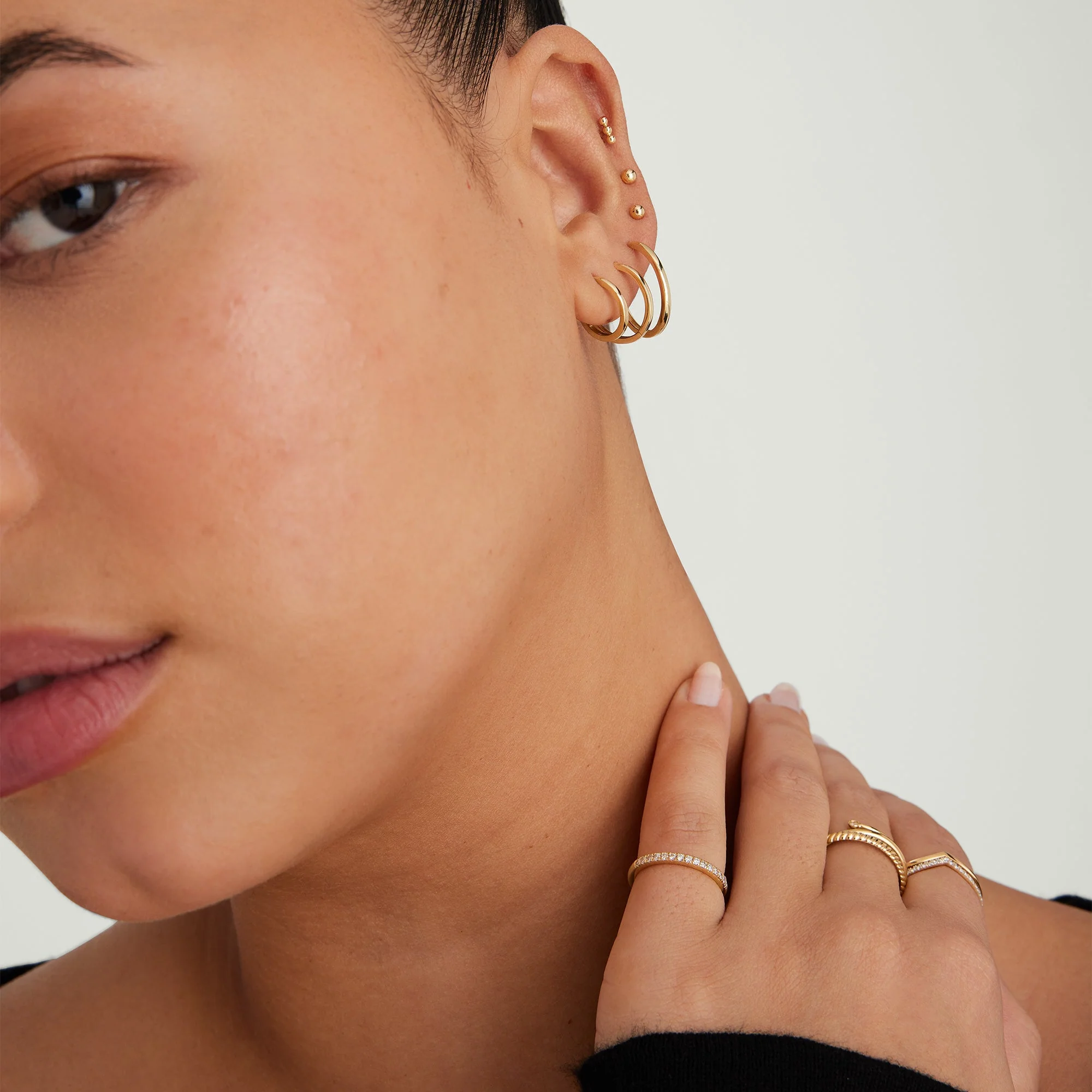 Easy Huggie Hoops - Image 6