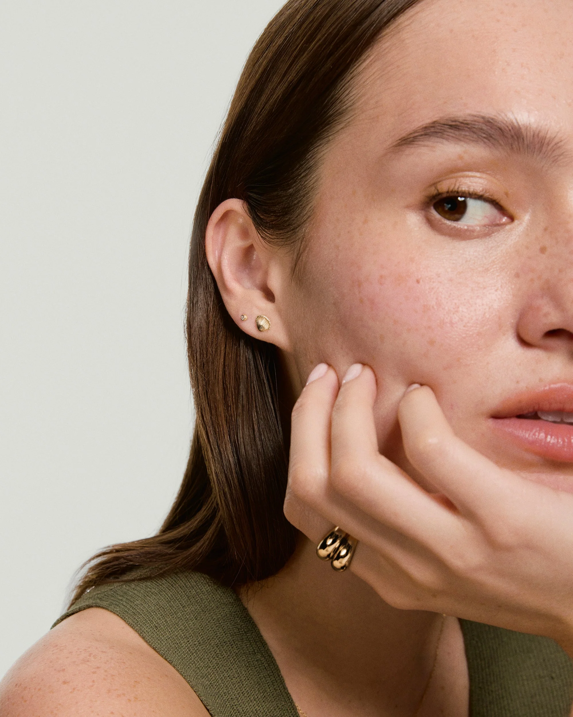 Single Maris Shell Mini Stud - Image 2