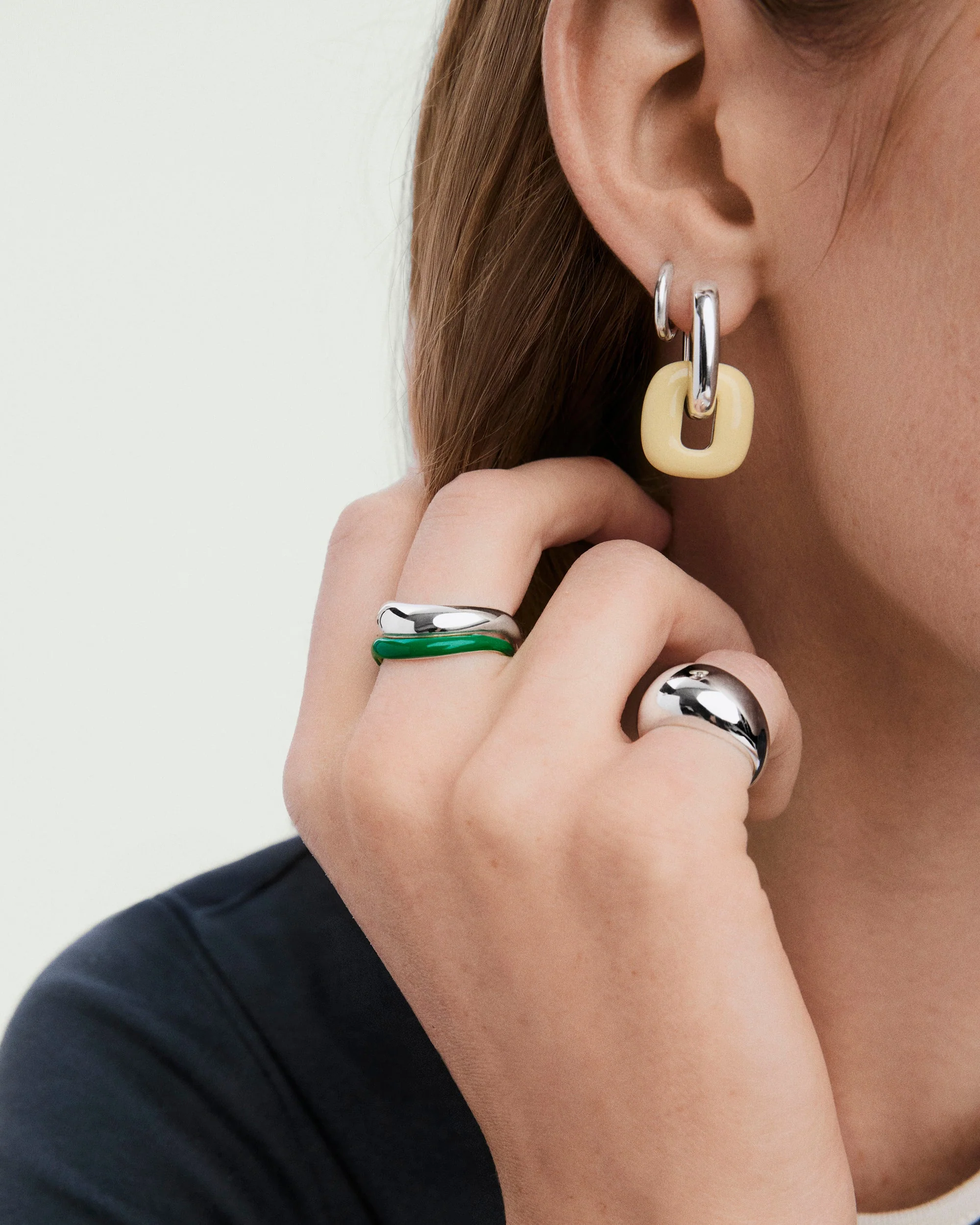 Slim Enamel Dôme Figure Ring - Image 7