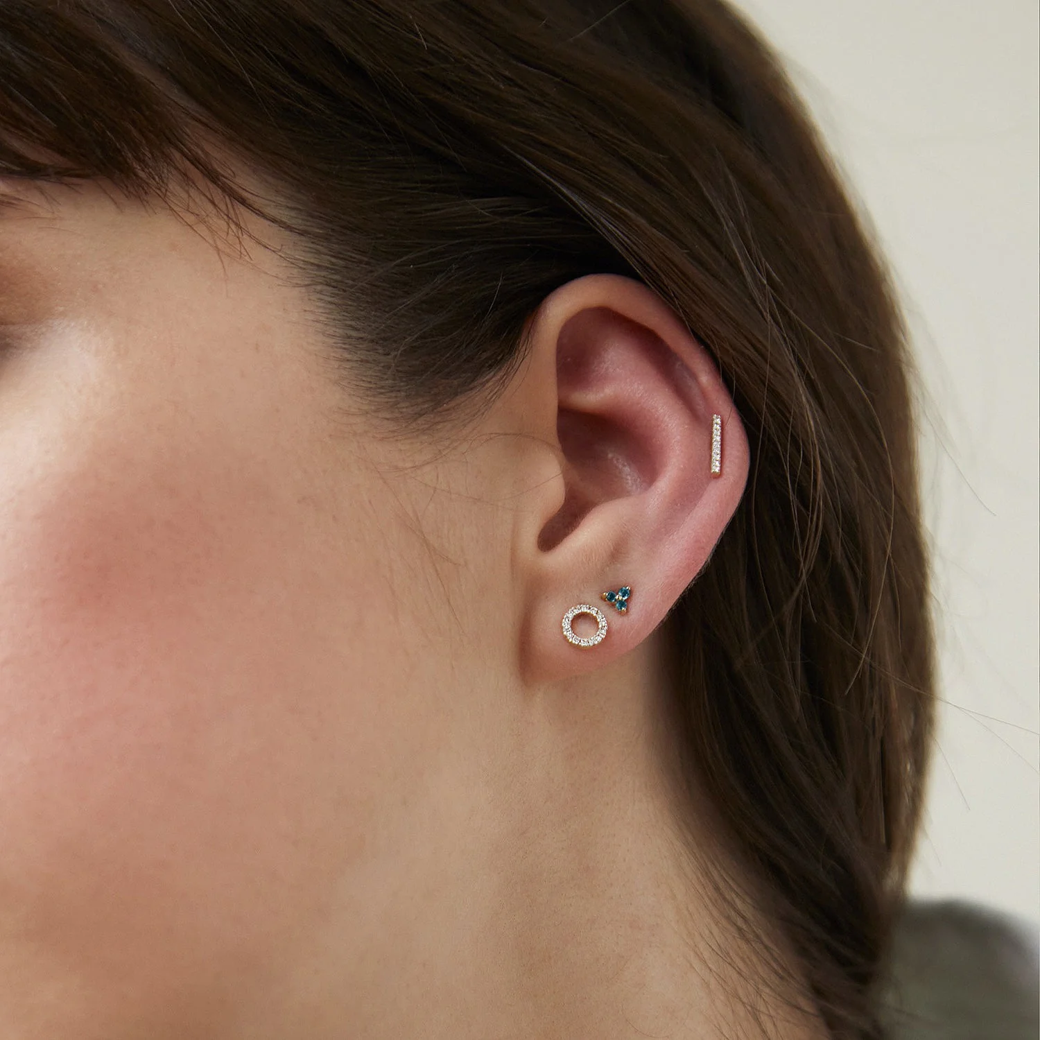 Single Pavé Diamonds Long Bar Stud - Image 5